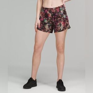 NWT Track That Mid-Rise Lined Short 5" Size 2